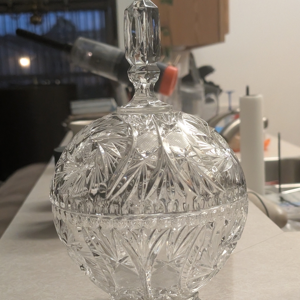 Elegant Crystal Decorative Bowl - Picture 11 of 14